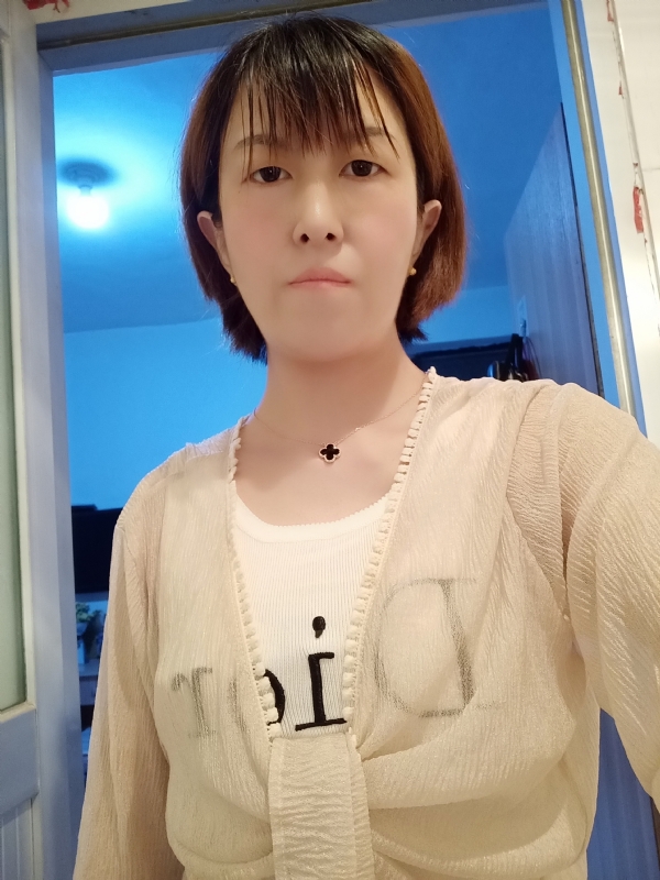 芬儿的第一张照片--运城闪婚服务中心